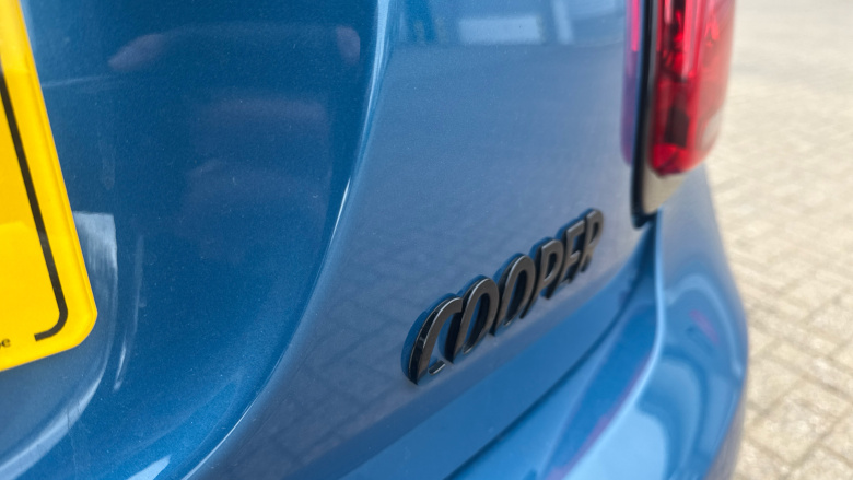 MINI Hatchback 1.5 Cooper Sport 3dr Auto Petrol Hatchback